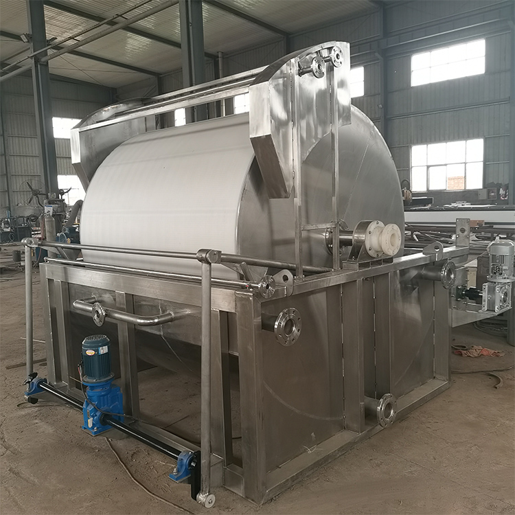 Vacuum drum filter